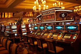 Meja blackjack live casino 88 big dengan dealer dan kartu